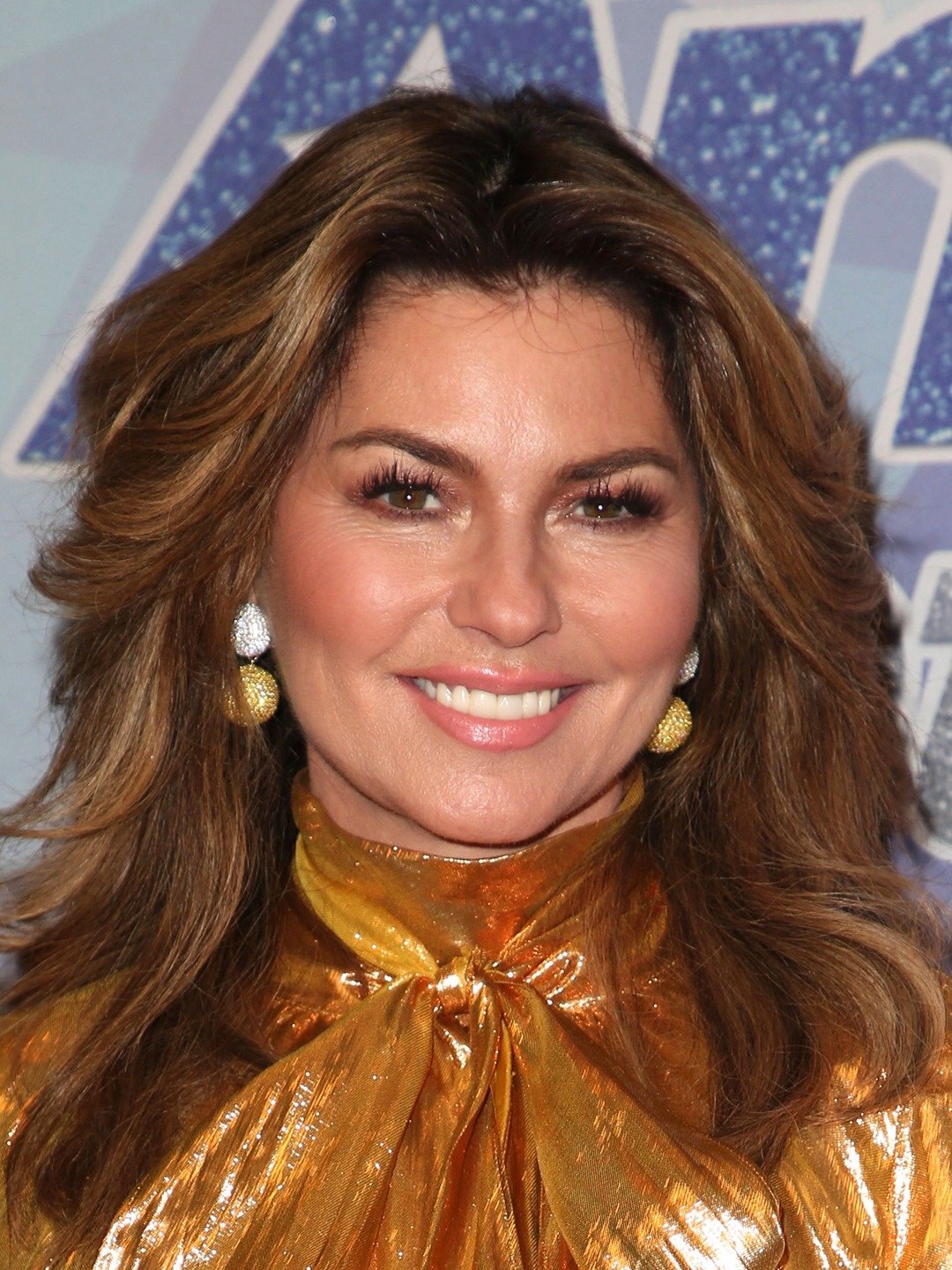 How tall is Shania Twain?